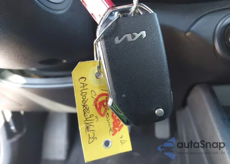 2024 Kia Forte Lxs z USA, uszkodzony, nr VIN 3KPF24AD0RE703227